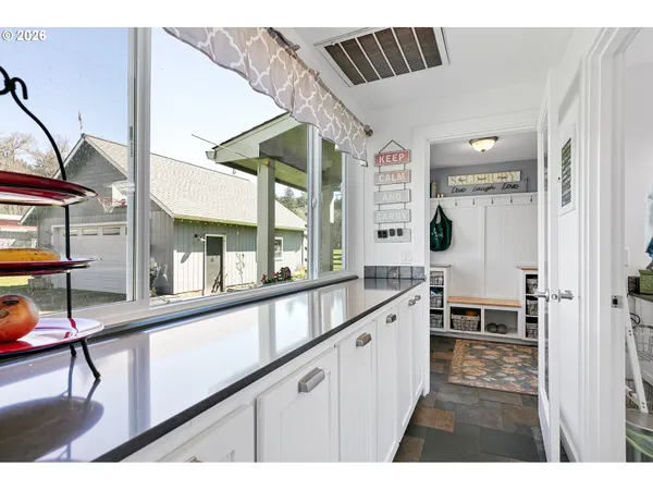 $899,999 | 78659 Sears Road, Cottage Grove, OR 97424