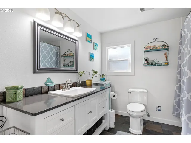 $899,999 | 78659 Sears Road, Cottage Grove, OR 97424