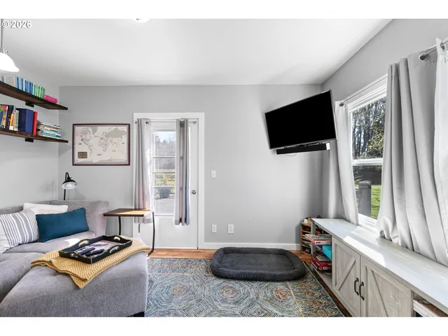 $899,999 | 78659 Sears Road, Cottage Grove, OR 97424