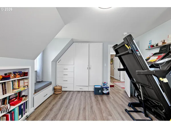 $899,999 | 78659 Sears Road, Cottage Grove, OR 97424