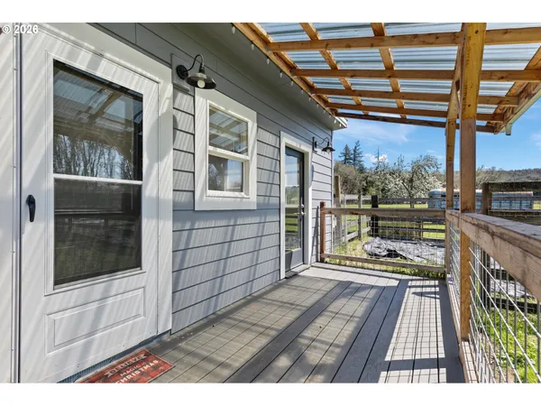 $899,999 | 78659 Sears Road, Cottage Grove, OR 97424