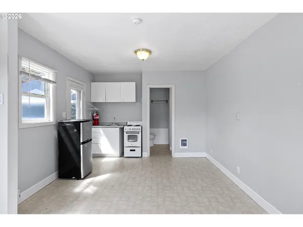 $899,999 | 78659 Sears Road, Cottage Grove, OR 97424