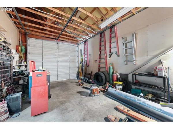 $899,999 | 78659 Sears Road, Cottage Grove, OR 97424