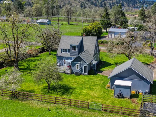 $899,999 | 78659 Sears Road, Cottage Grove, OR 97424