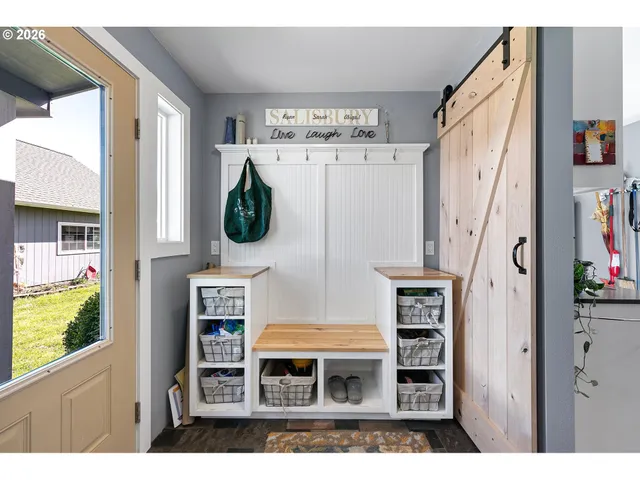 $899,999 | 78659 Sears Road, Cottage Grove, OR 97424