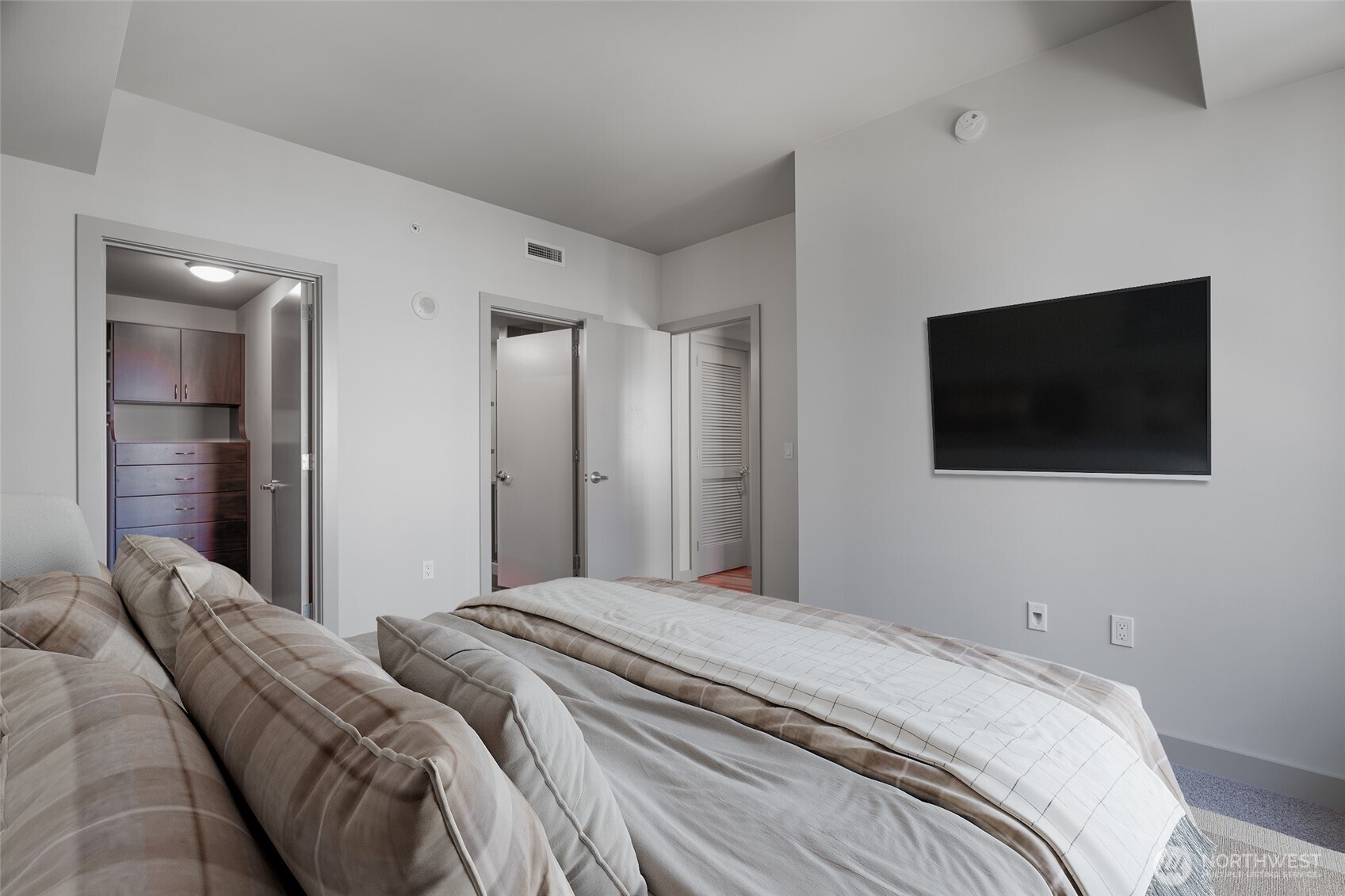 900 Lenora Street, Unit W807 Seattle, WA 98121 - Photo 17 of 40