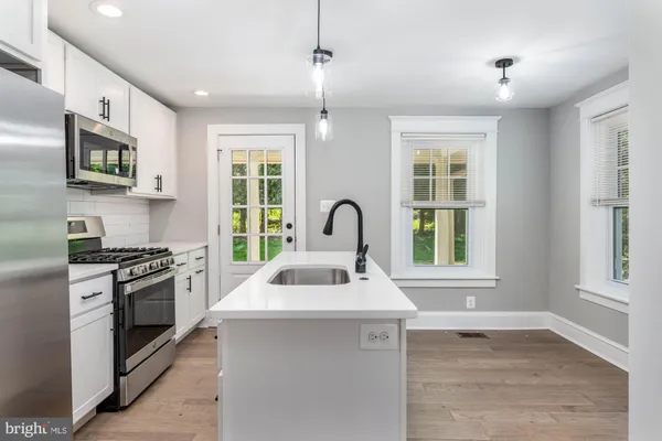 $2,800 | 139 West Germantown Pike, Plymouth Meeting, PA 19462