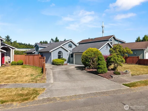 $475,000 | 7612 Colony Court Northeast, Bremerton, WA 98311