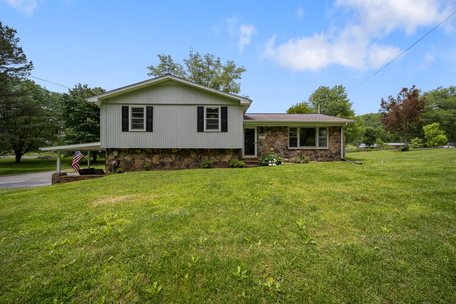 1834 Lester Flatt Road Sparta, TN 38583 - Photo 3 of 42 Gallery Image 3