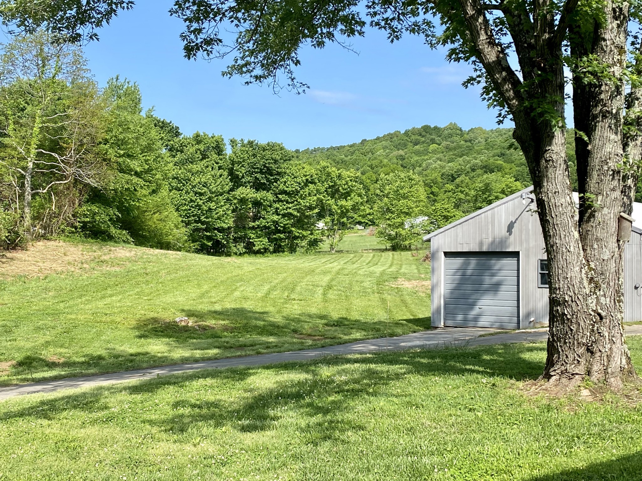 1834 Lester Flatt Road Sparta, TN 38583 - Photo 5 of 42 Gallery Image 5
