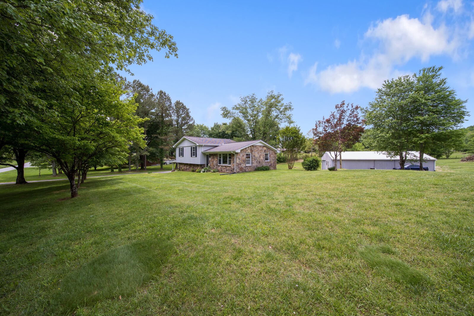 1834 Lester Flatt Road Sparta, TN 38583 - Photo 6 of 42 Gallery Image 6