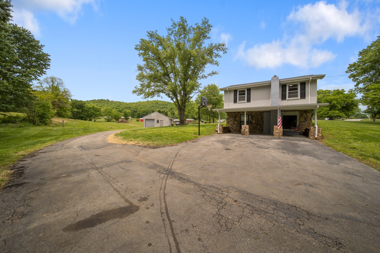 1834 Lester Flatt Road Sparta, TN 38583 - Photo 8 of 42 Gallery Image 8