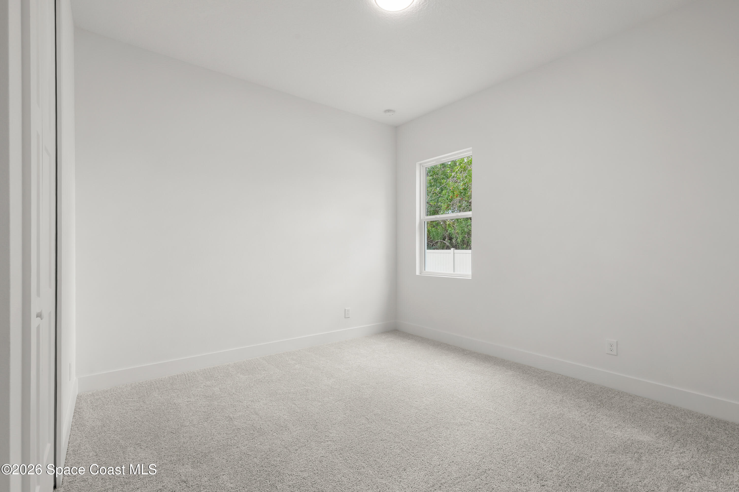 655 Vine Street Melbourne, FL 32904 - Photo 29 of 33 a view of room and window