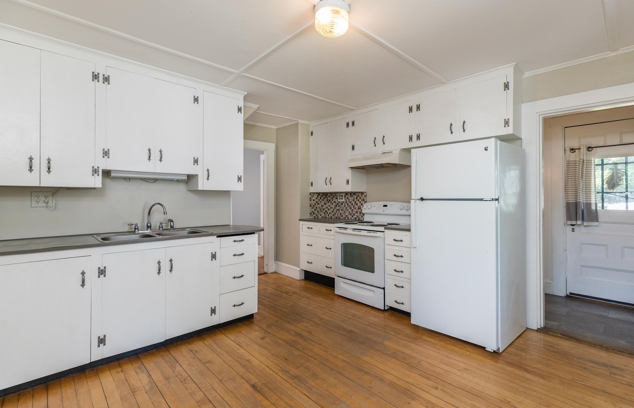 57 Long Sands Road York, ME 03909 - Photo 13 of 40