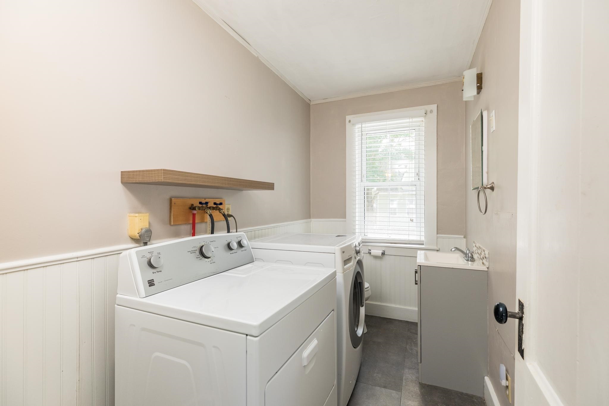 57 Long Sands Road York, ME 03909 - Photo 16 of 40