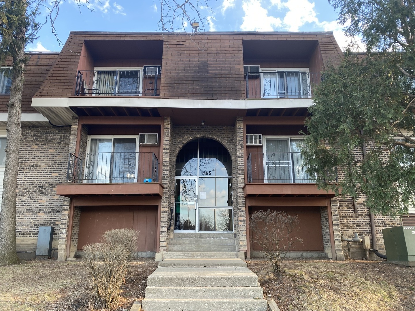 565 Heritage Drive, Unit 312 Hoffman Estates, IL 60169 - Photo 1 of 9