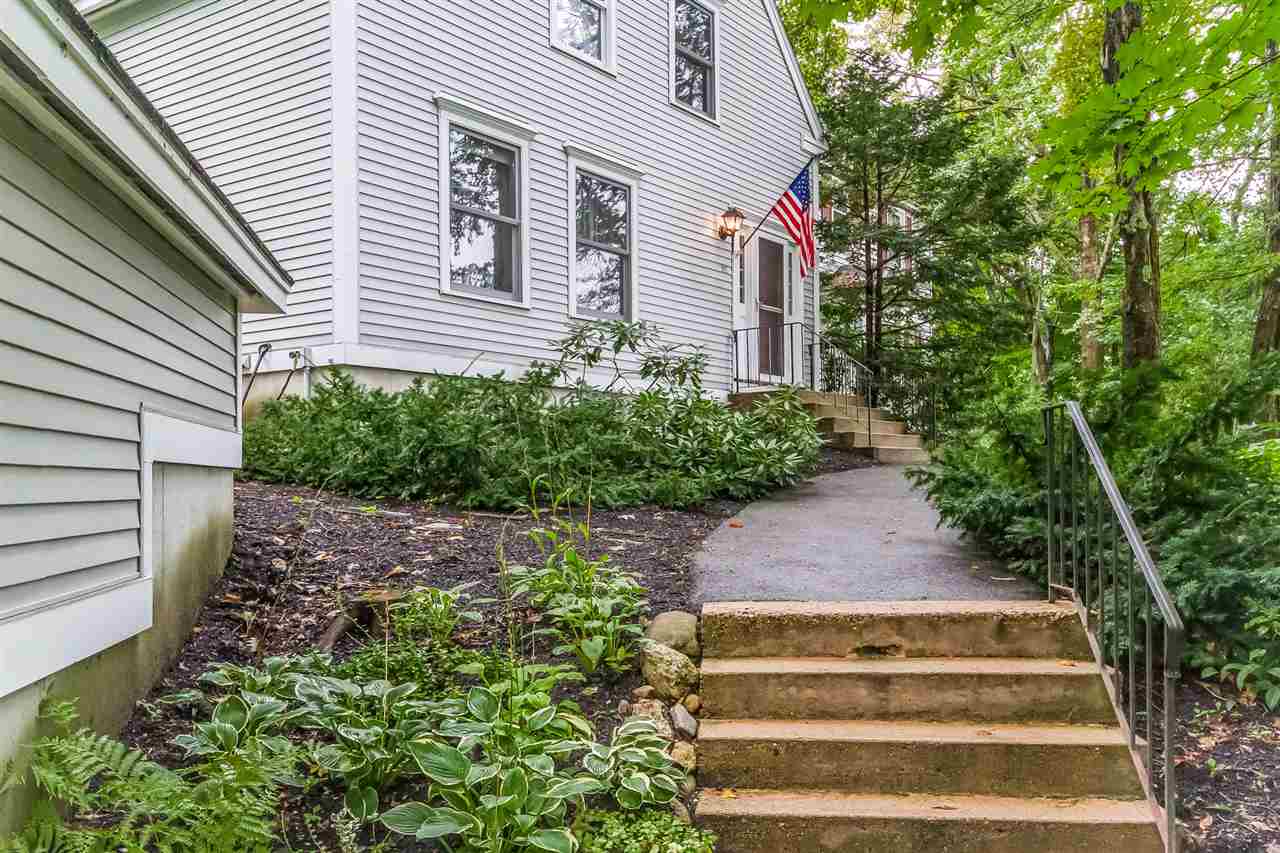 150 Wallace Road, Unit B Bedford, NH 03110 - Photo 3 of 40