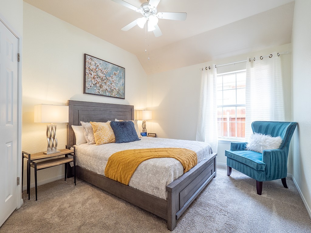 8007 Isaac Pryor Drive Austin, TX 78749 - Photo 29 of 38 a bedroom with bed and a window