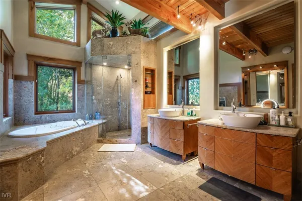 $7,000,000 | 951 Divot Court, Incline Village, NV 89451