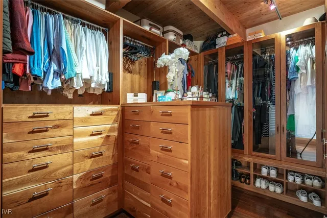 $7,000,000 | 951 Divot Court, Incline Village, NV 89451