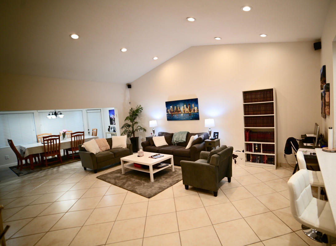 22191 Thomas Terrace Boca Raton, FL 33433 - Photo 12 of 30 12