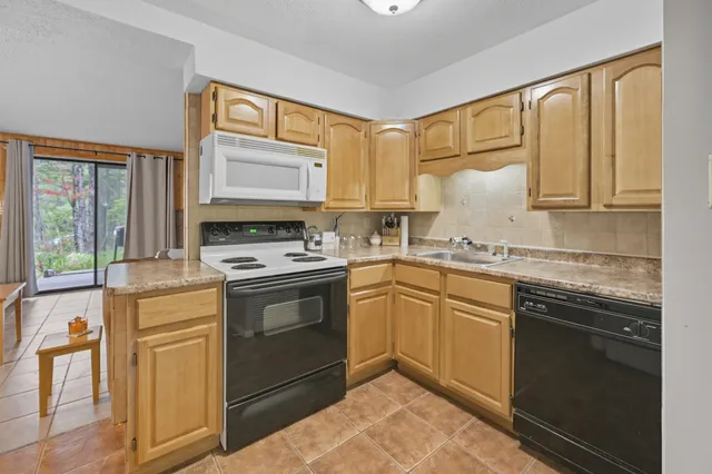 $199,000 | 3 Chippewa Way, Unit 23, Waterville Valley, NH 03215