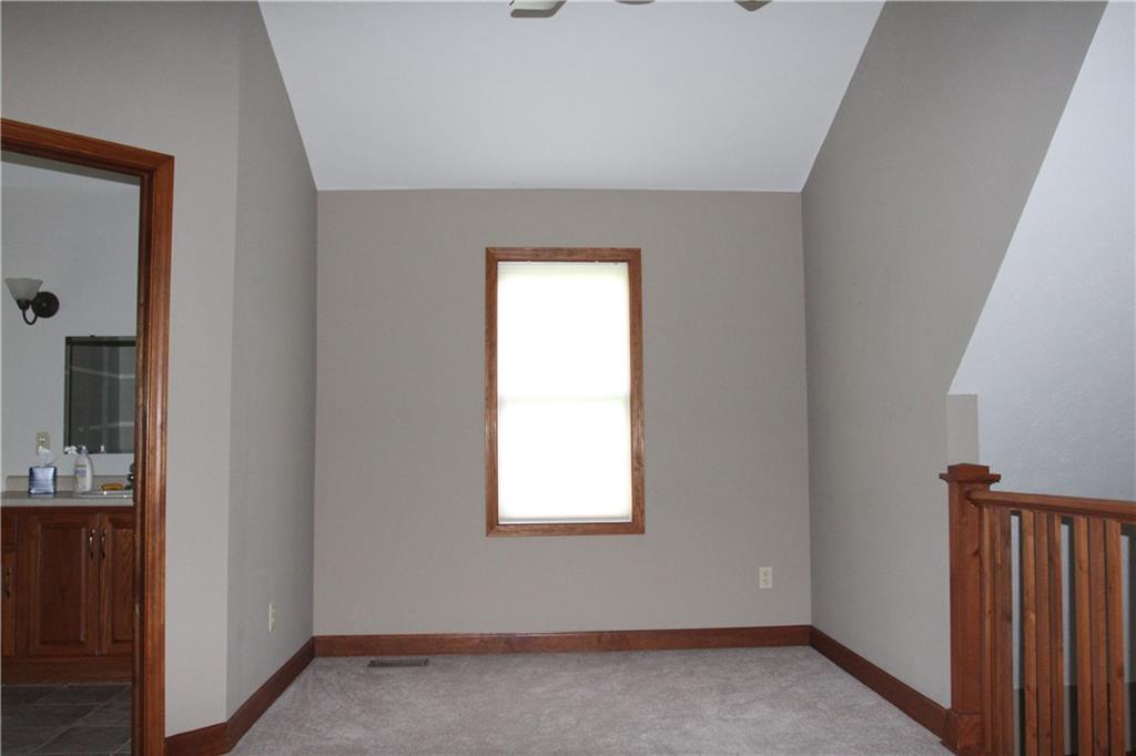 8767 Georgetown Road Columbus, IN 47201 - Photo 14 of 48