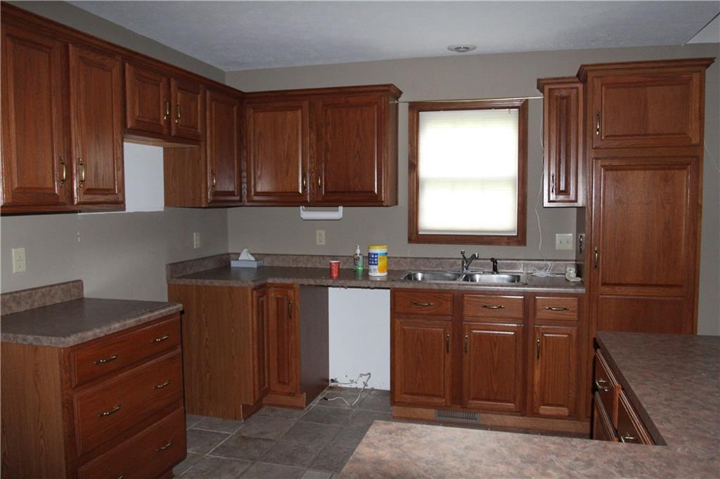 8767 Georgetown Road Columbus, IN 47201 - Photo 23 of 48