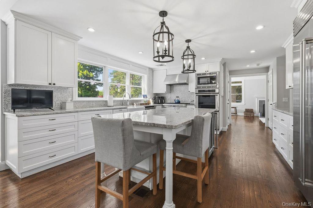 55 Harris Road Katonah, NY 10536 - Photo 17 of 50 Kitchen