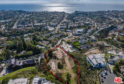 $9,500,000 | 15965 Alcima Avenue, Pacific Palisades, CA 90272