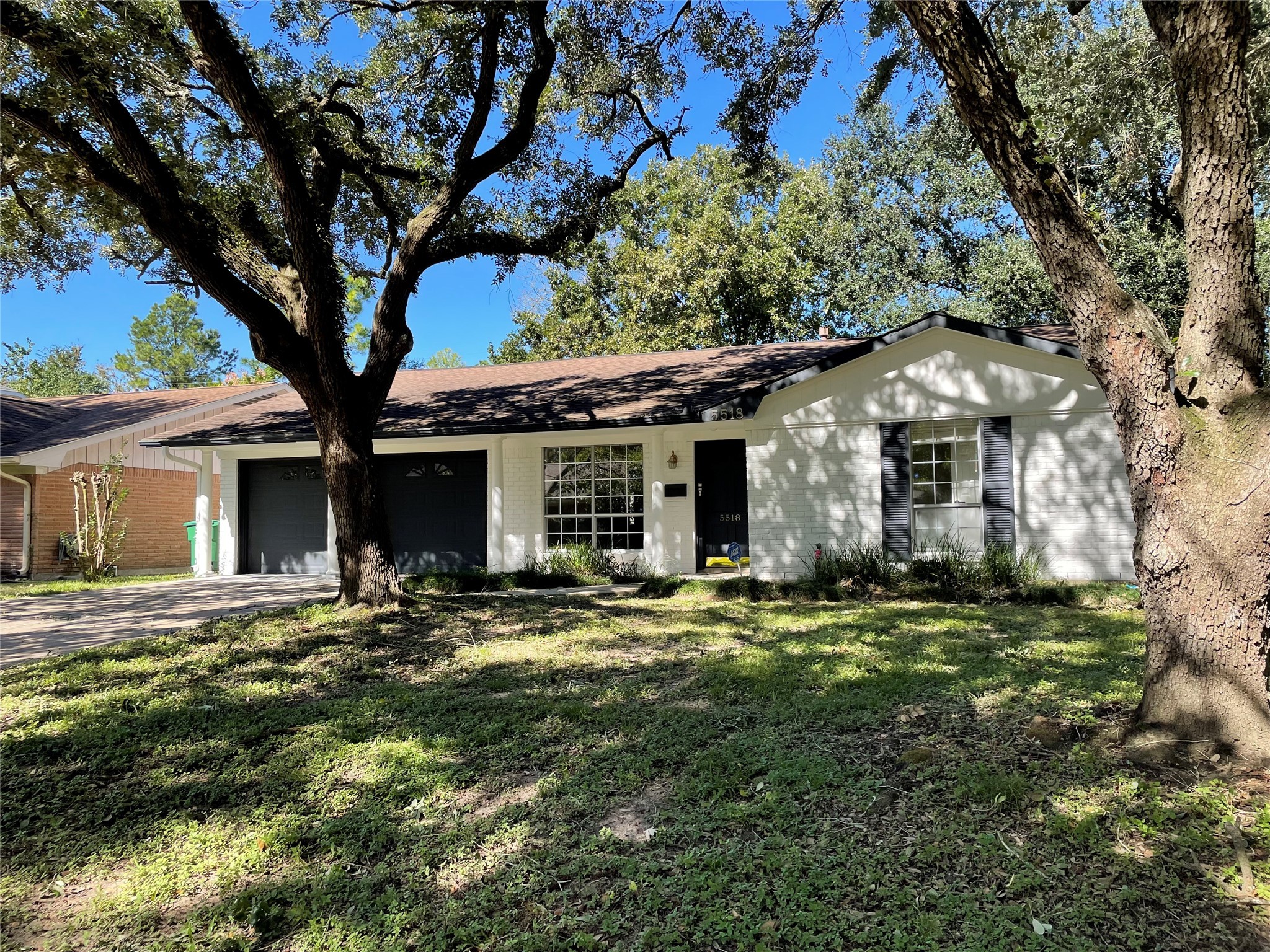 5518 Indigo Street Houston, TX 77096 - Photo 2 of 19