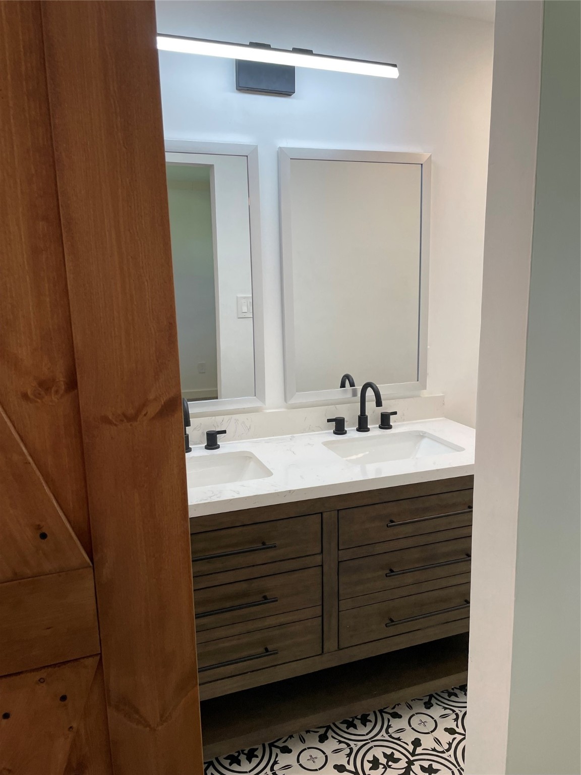 5518 Indigo Street Houston, TX 77096 - Photo 8 of 19