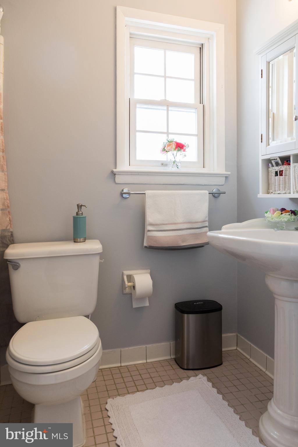 16022 Jerald Road Laurel, MD 20707 - Photo 15 of 19 Full hall bath, up. recently updated!