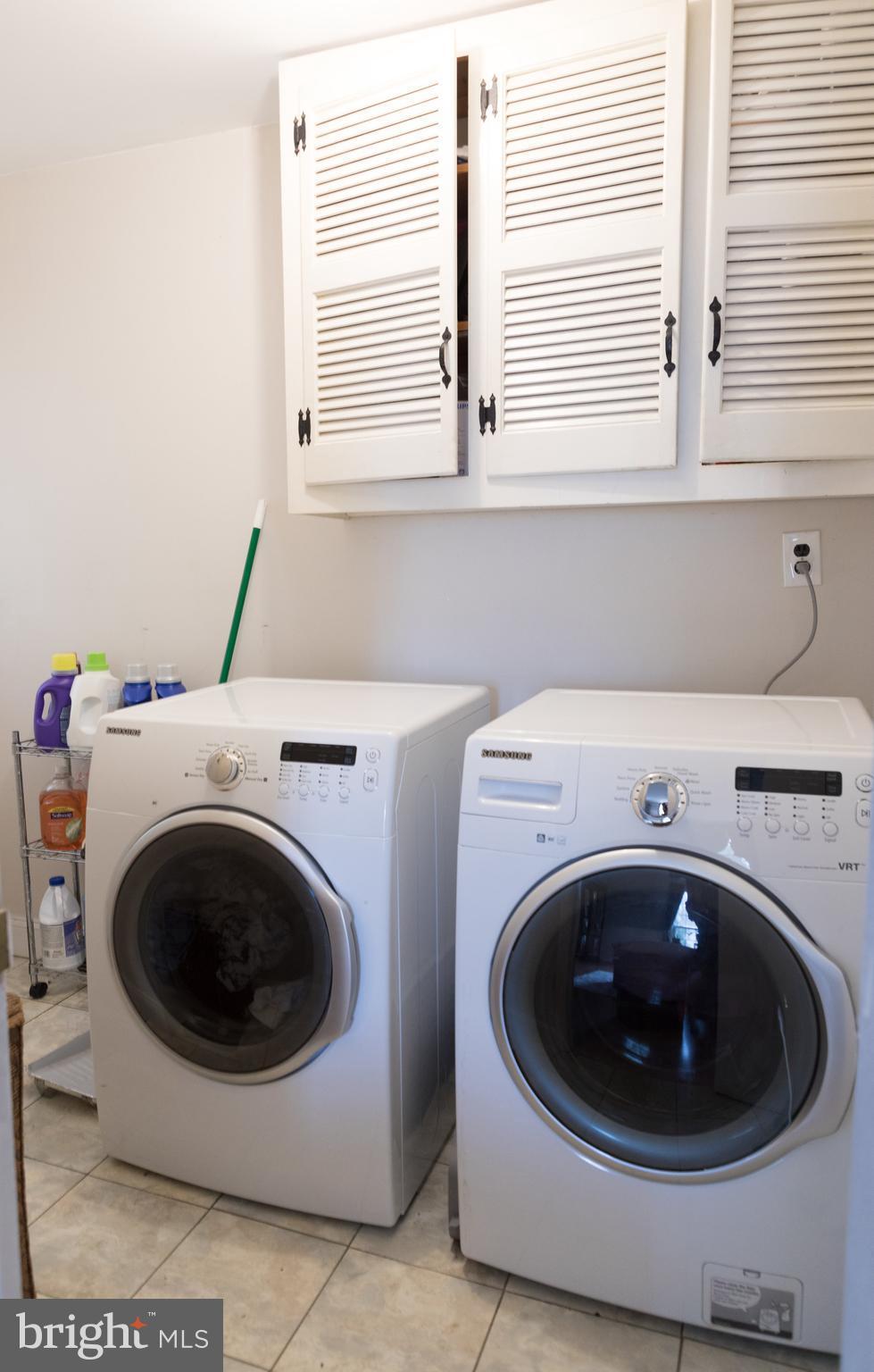 16022 Jerald Road Laurel, MD 20707 - Photo 7 of 19 A very convenient laundry/mud room off carport