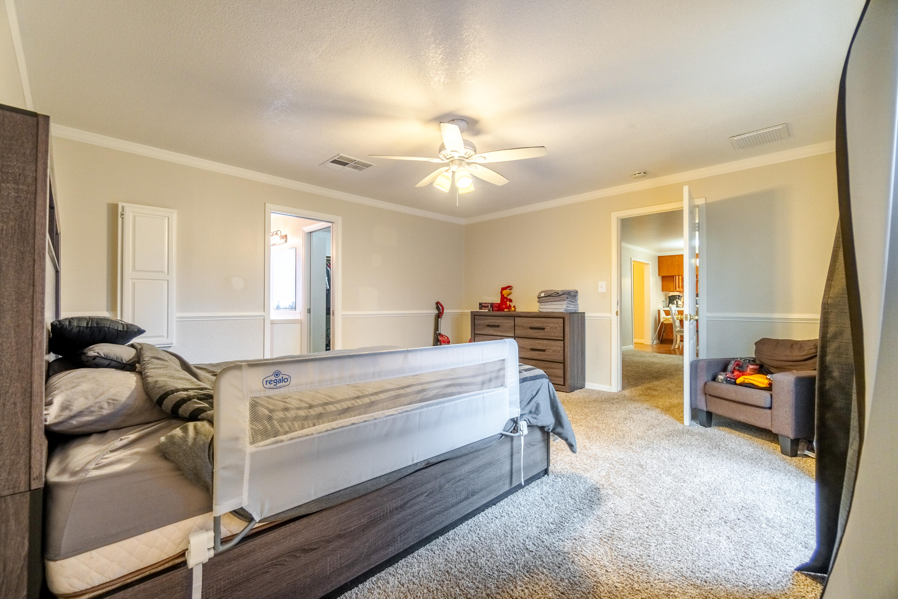 327 West Olson Avenue Reedley, CA 93654 - Photo 22 of 35 W Olson Ave. Reedley-19