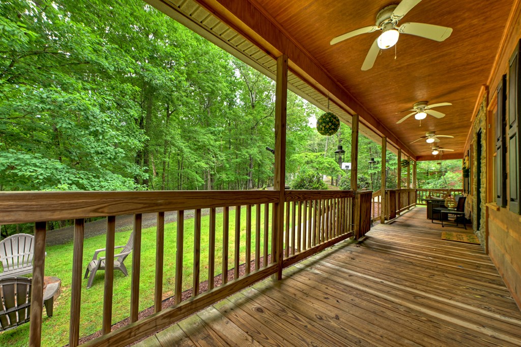 161 Foxhound Court Ellijay, GA 30540 - Photo 7 of 31