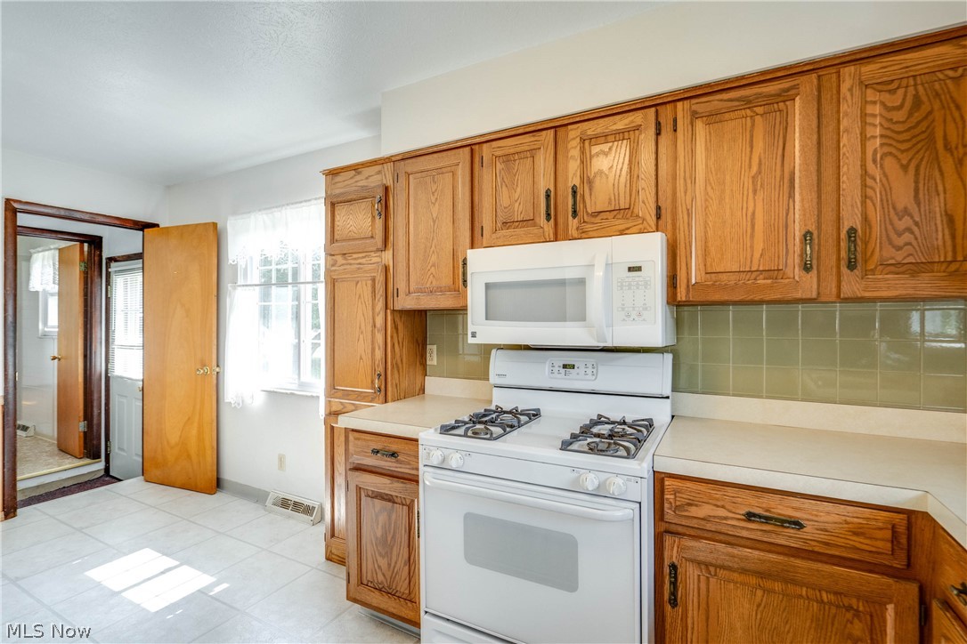 165 Hillman Road Akron, OH 44312 - Photo 14 of 35 Gallery Image 14