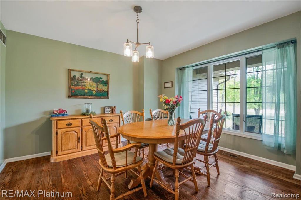 5656 Golf Club Road Howell, MI 48843 - Photo 4 of 30 Gallery Image 4