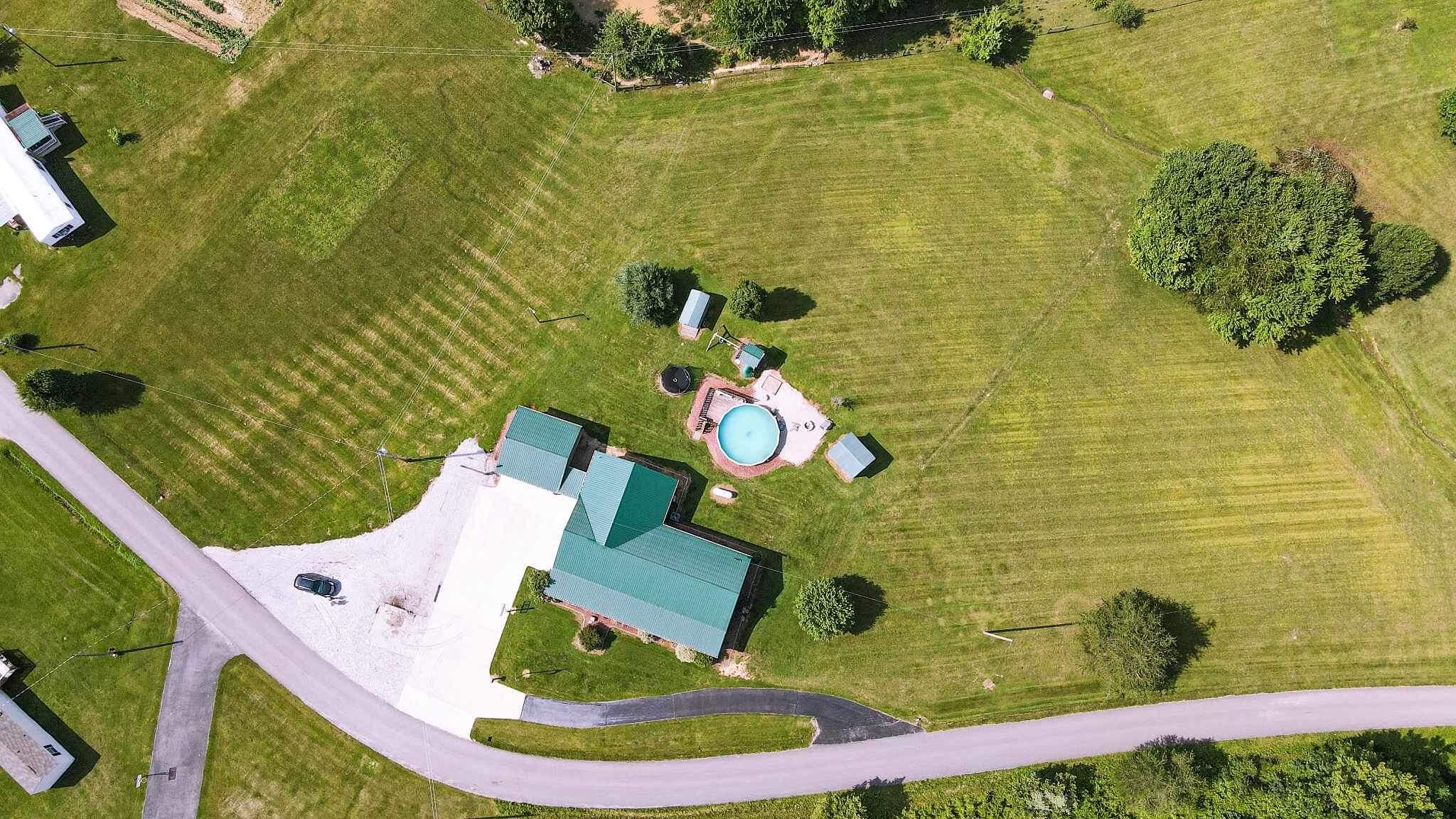 408 Bailey Road Annville, KY 40402 - Photo 6 of 67 B750068C-4EA2-4582-954D-81C11F1466FE