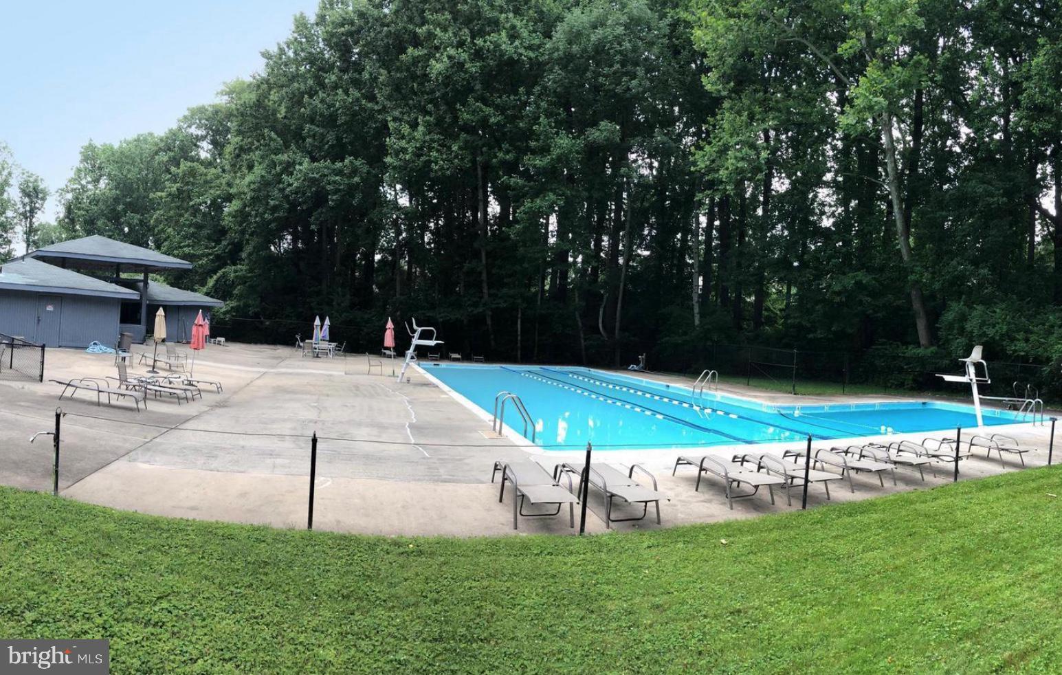 1956 Dundee Road Rockville, MD 20850 - Photo 31 of 34 community pool