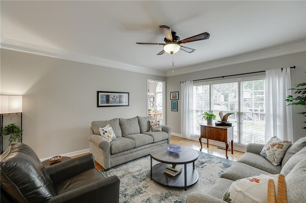982 Spring Park Lane Suwanee, GA 30024 - Photo 7 of 40 Gallery Image 7