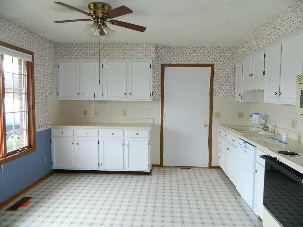 1144 Armsgate Road Springfield, OH 45503 - Photo 7 of 17 Gallery Image 7