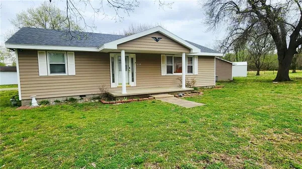 $199,500 | 301 East Walnut, Weir, KS 66781