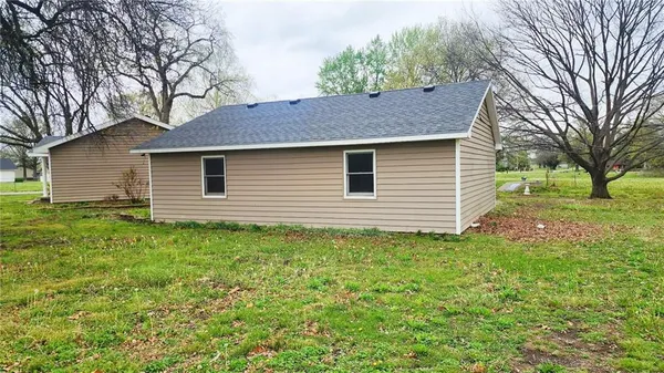 $199,500 | 301 East Walnut, Weir, KS 66781
