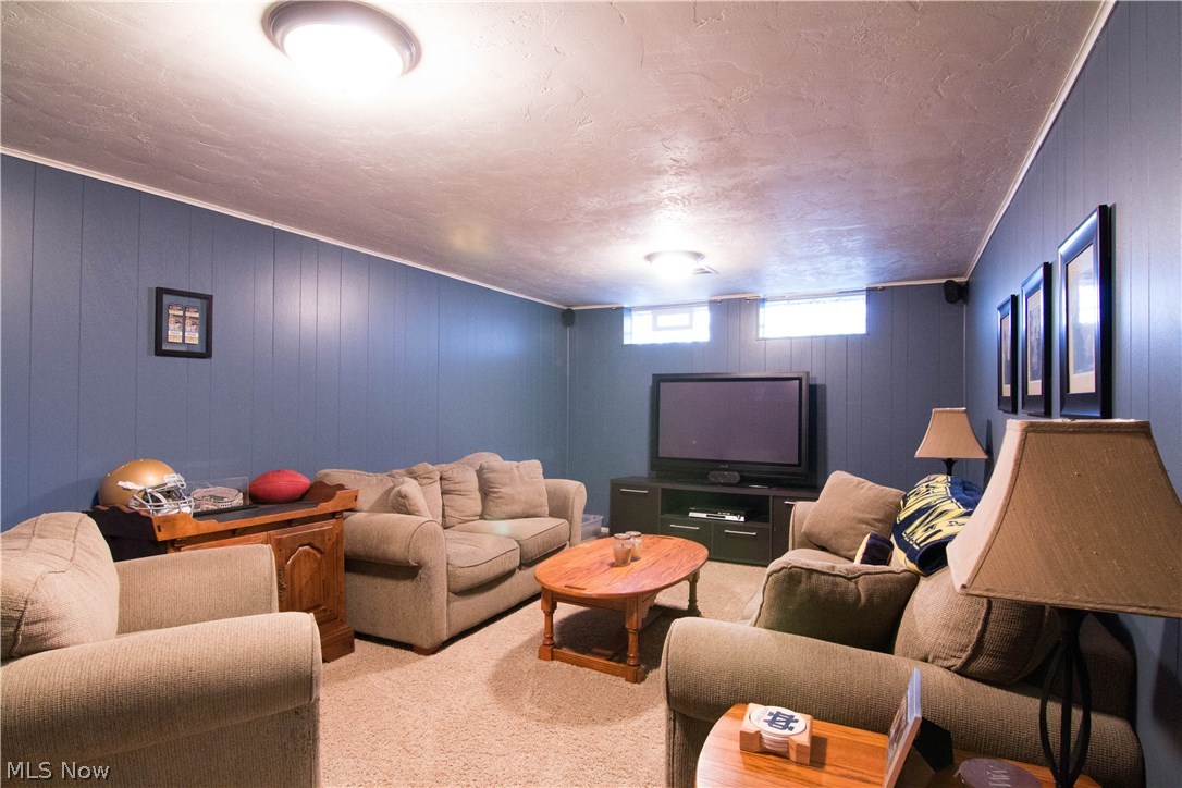 4052 Charlton Road Cleveland, OH 44121 - Photo 20 of 23 Gallery Image 20
