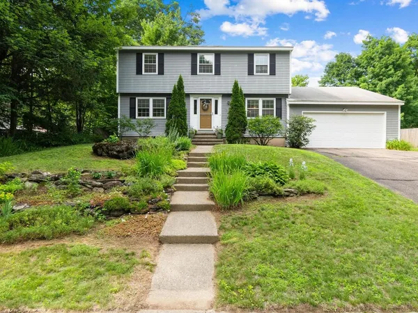 $599,000 | 20 Sandalwood Drive, South Burlington, VT 05403