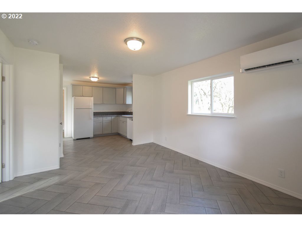 37536 Row River Road Dorena, OR 97434 - Photo 4 of 31 Gallery Image 4