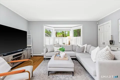 $1,795,000 | 42 Old Stamford Road, New Canaan, CT 06840