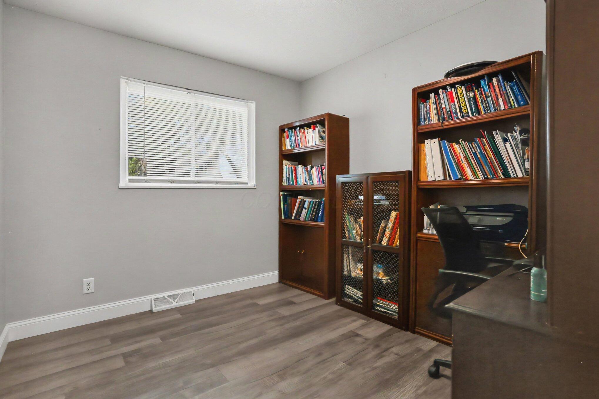 1280 Smith Road Columbus, OH 43207 - Photo 16 of 26