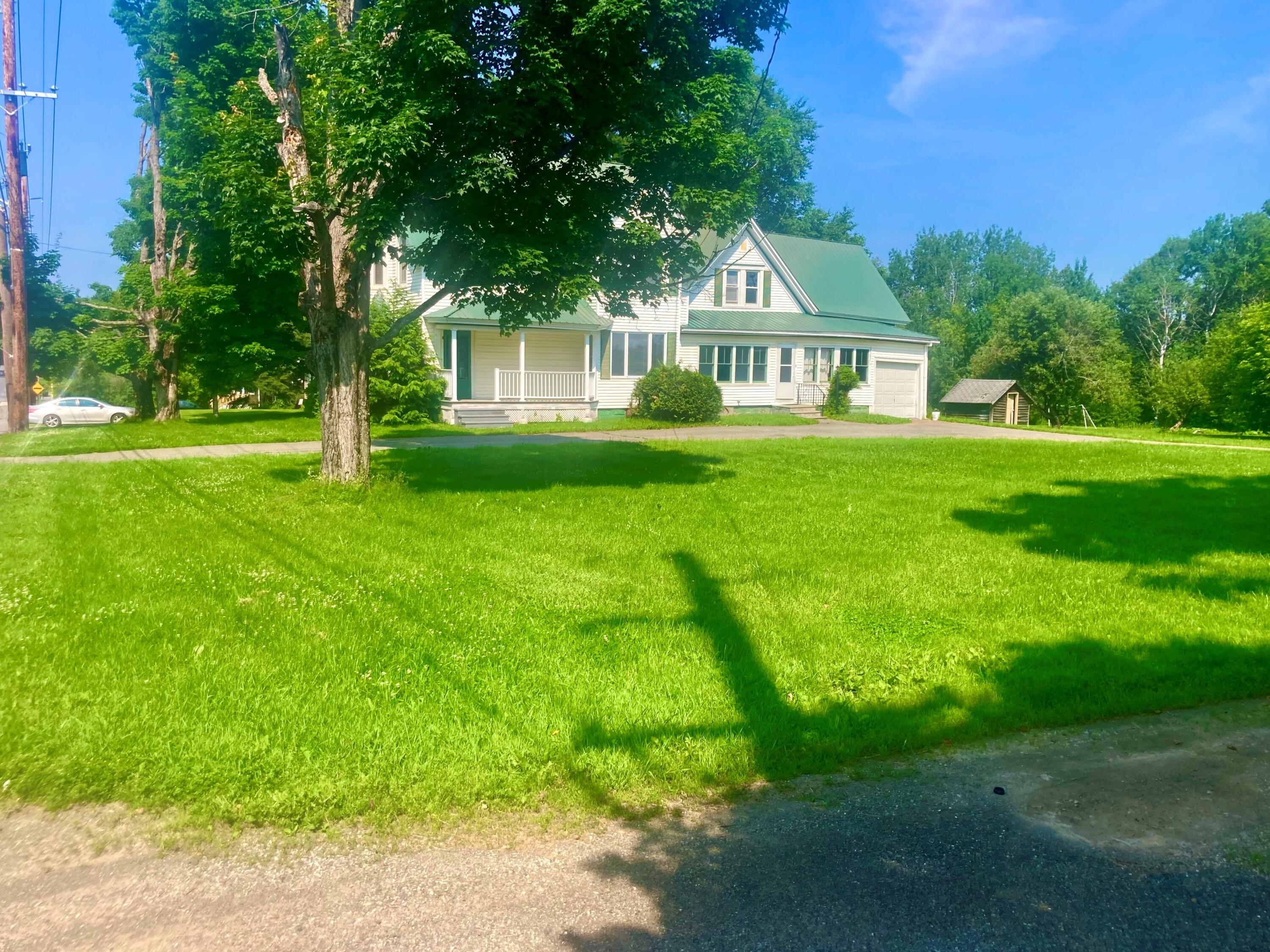 Mapleton Side Yard 1